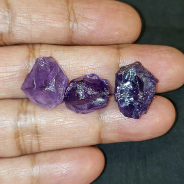 3Pcs Amethyst Rough LOT. Size range 16x13mm to 20x14mm